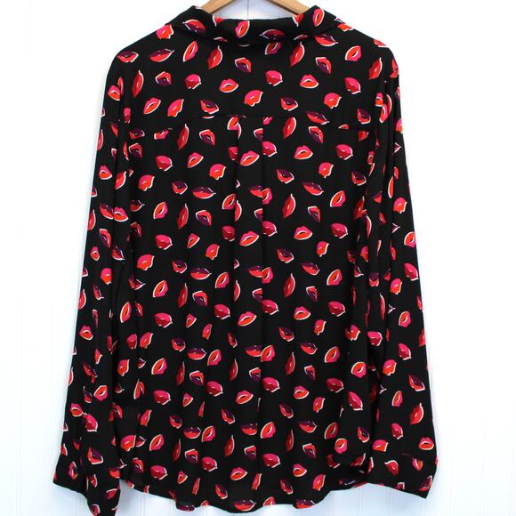 Torrid Plus Size 3X‎ Lizzie Georgette Button Front Blouse Lips Black Pink Red - Picture 2 of 9